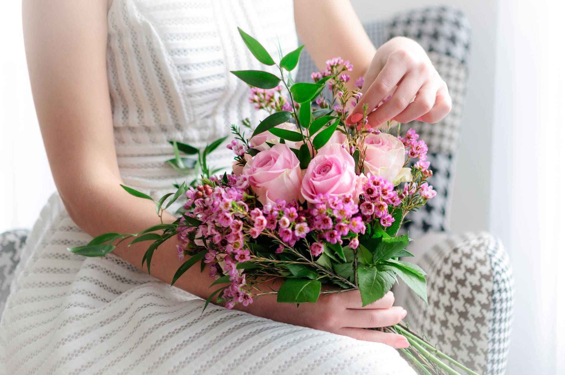 Why You Should Send Flowers To Show That You Care TCS Sentiments Express