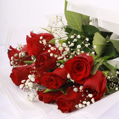 Timeless Treat: Baklawa Mix with Dream Bouquet - TCS SentimentsExpress