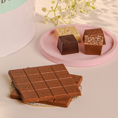 Eid Signature Hamper - TCS SentimentsExpress