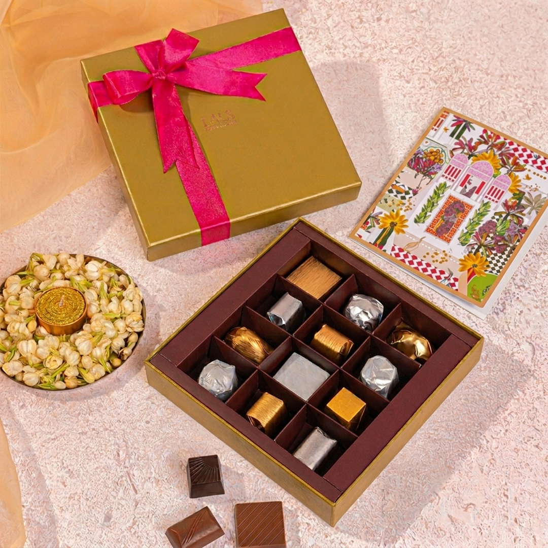 Classic Gold Box of 12 Pcs