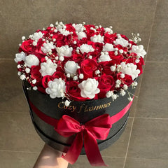 Eternal Love Candle & Rose Bouquet