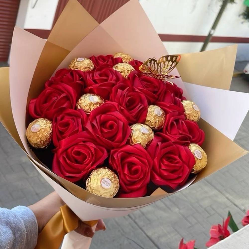 Rosy Bliss Ferrero Rocher Bouquet - TCS Sentiments Express