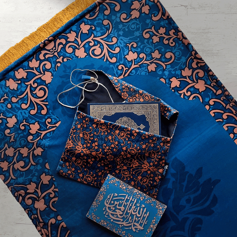 Al-Mutakabbir Luxury Set (Jayenamaz, Quran Sleeve & Calligraphic Frame) by Aesthetic Tales