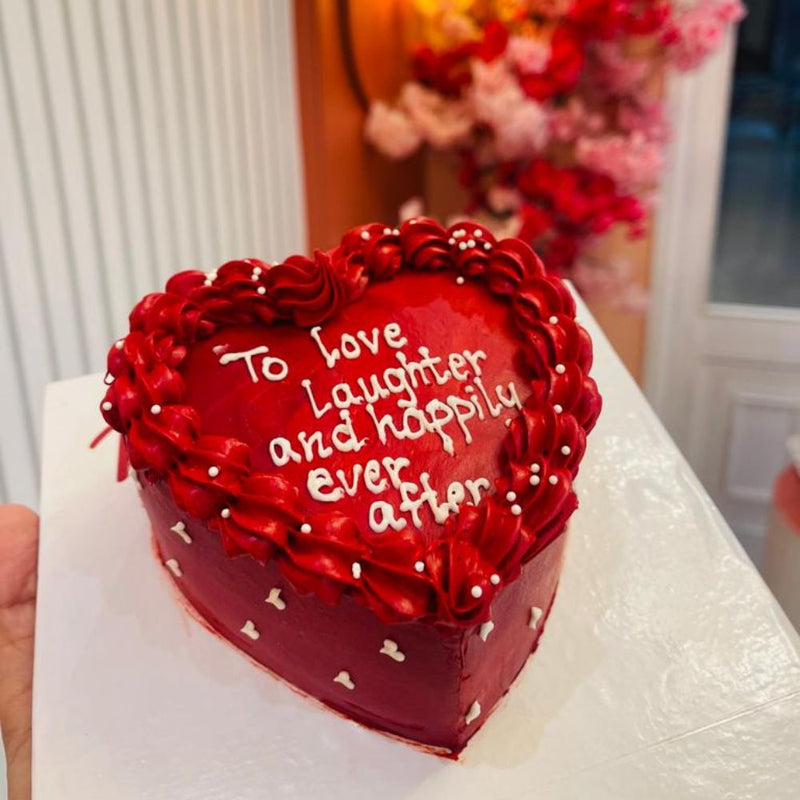 Love cake 2lbs by Twistles by Ghania