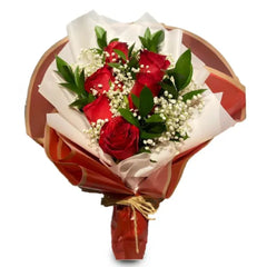 Half dozen red roses bouquet