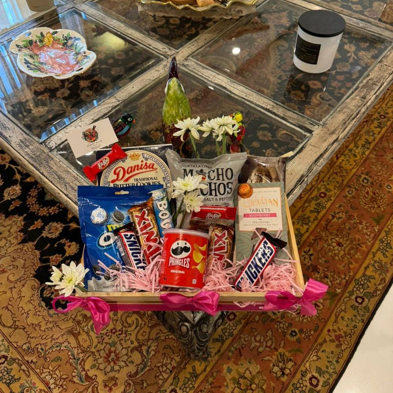 Holiday Premium Snack Basket