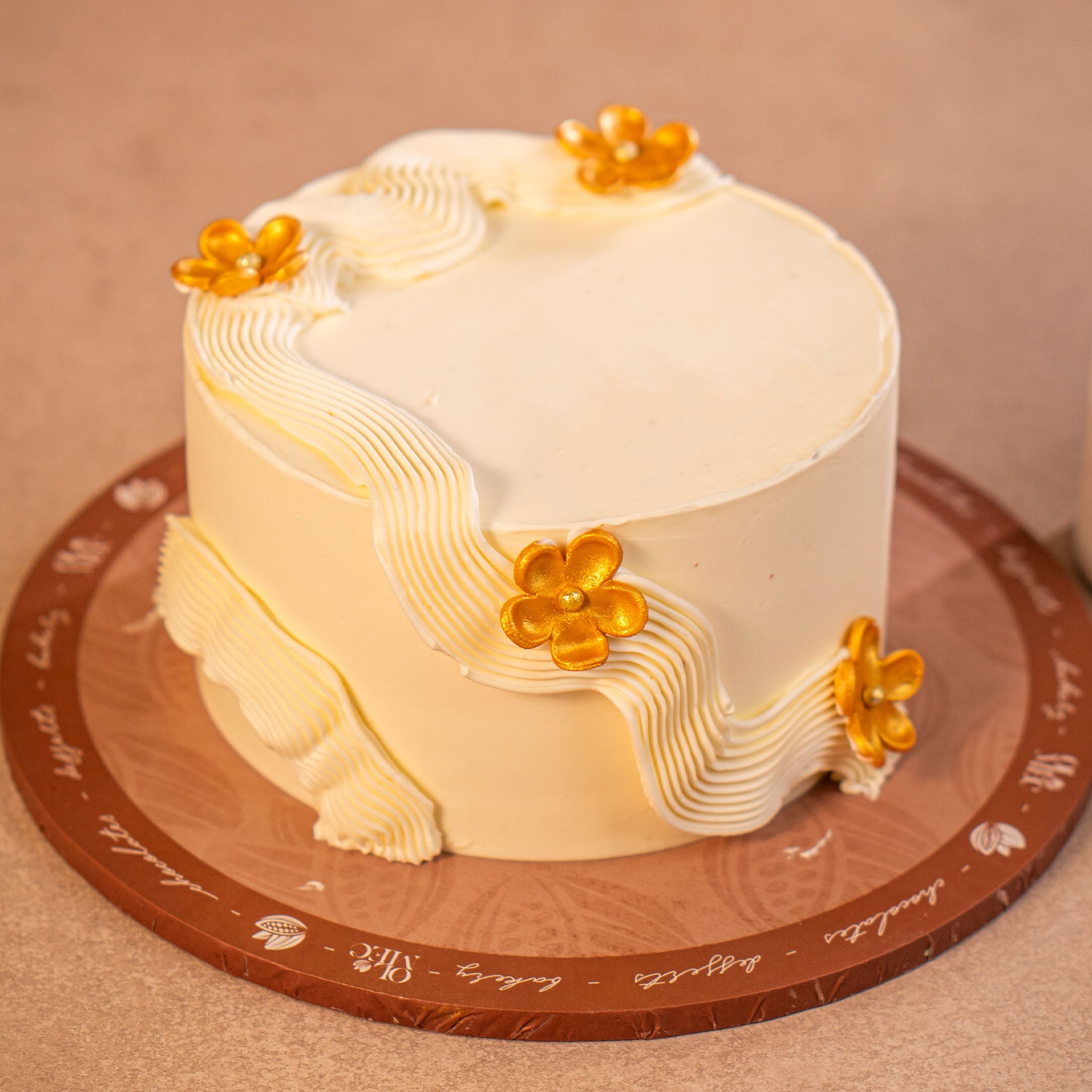 Ivory Ribbon Cake 2 LBS