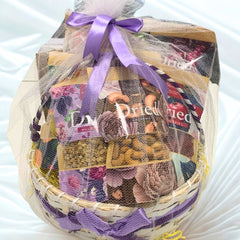 Nature's Harvest – Premium Dried Fruits Collection