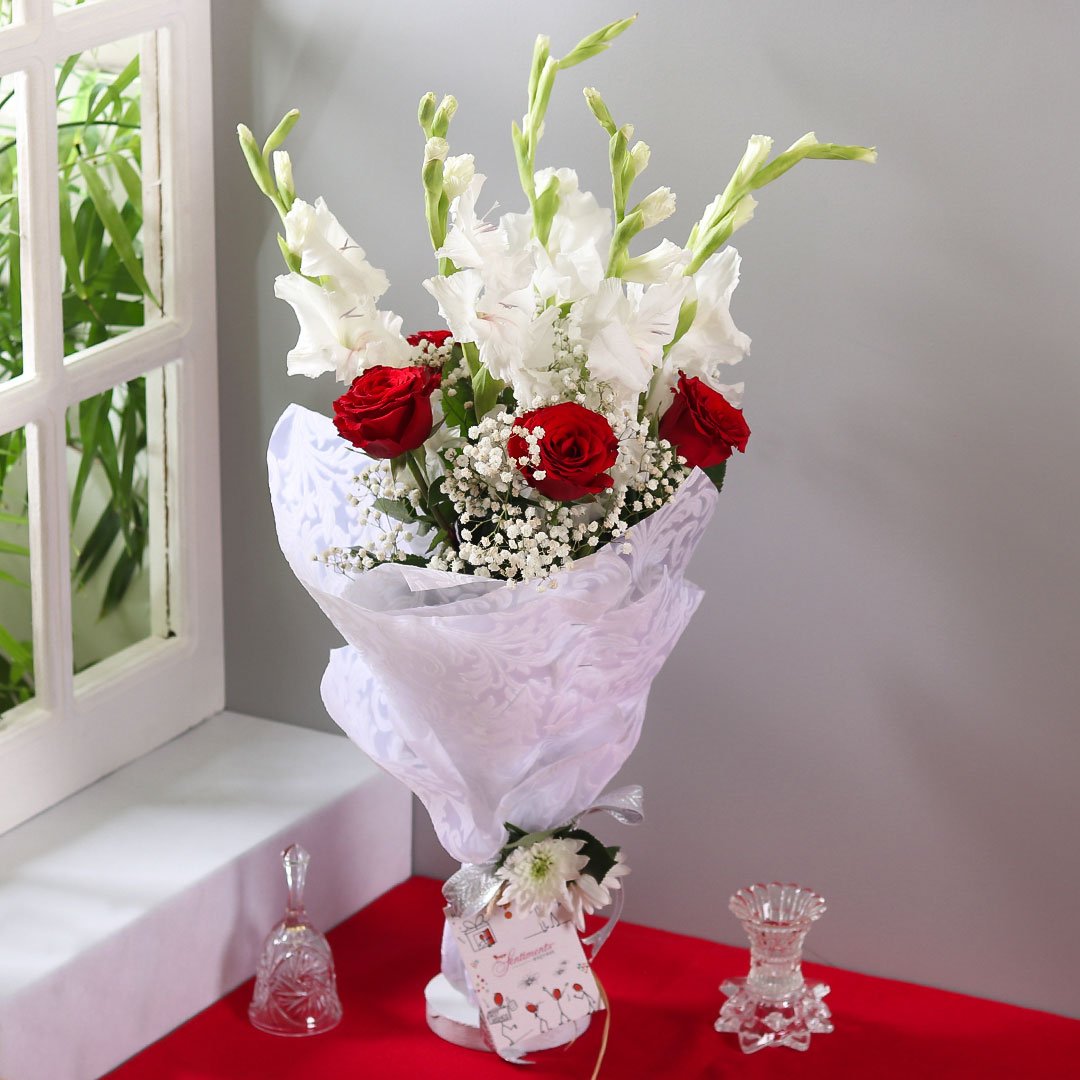 Send Lavish Bouquet to Pakistan | Online Gift Shop – TCS Sentiments Express