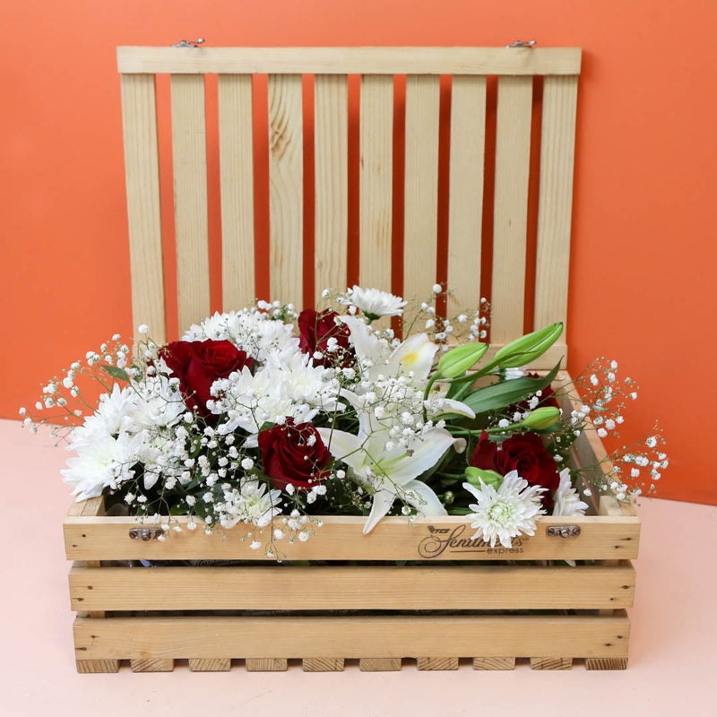 Love Carriage - Red roses and Chrysanthemums