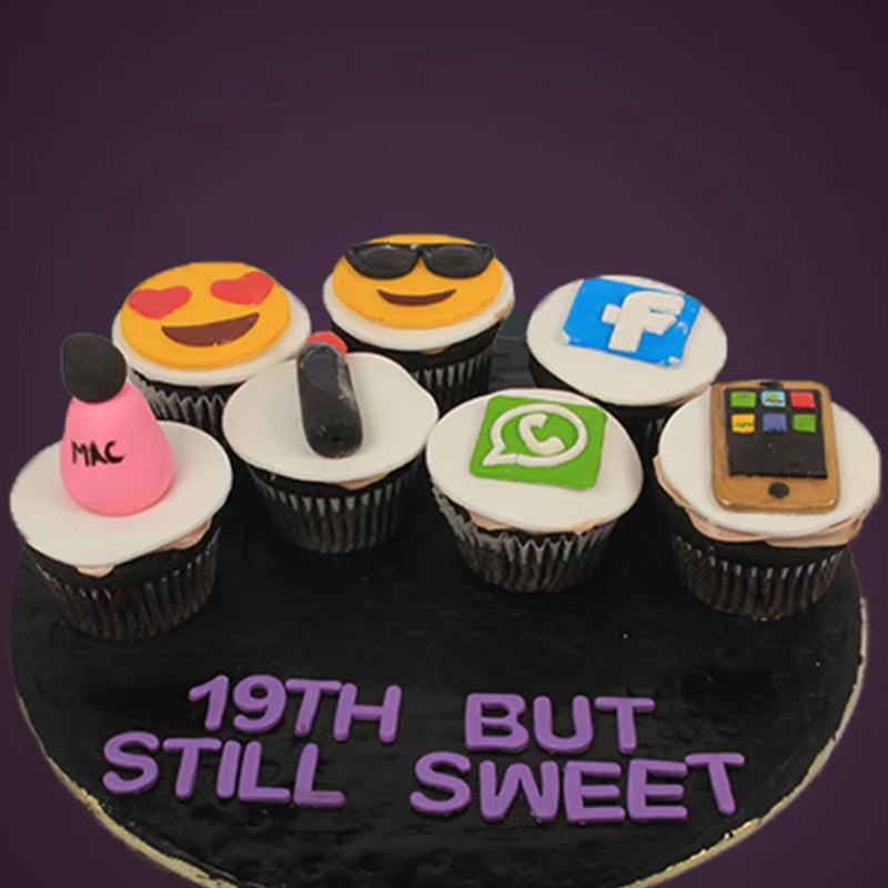 Personalized Social Media Theme Cake by Sacha&